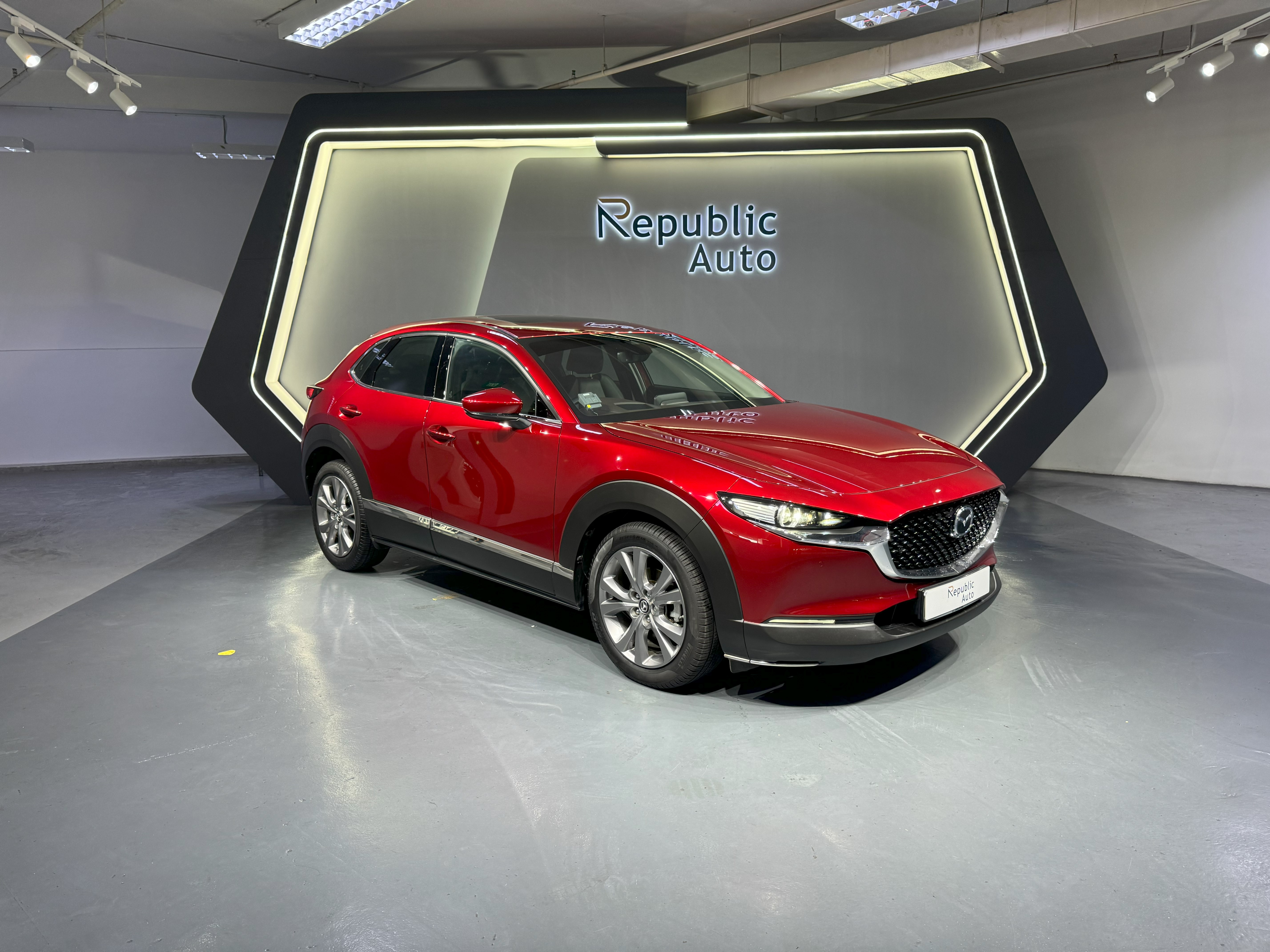 MAZDA CX-30 2.0A LUXURY        