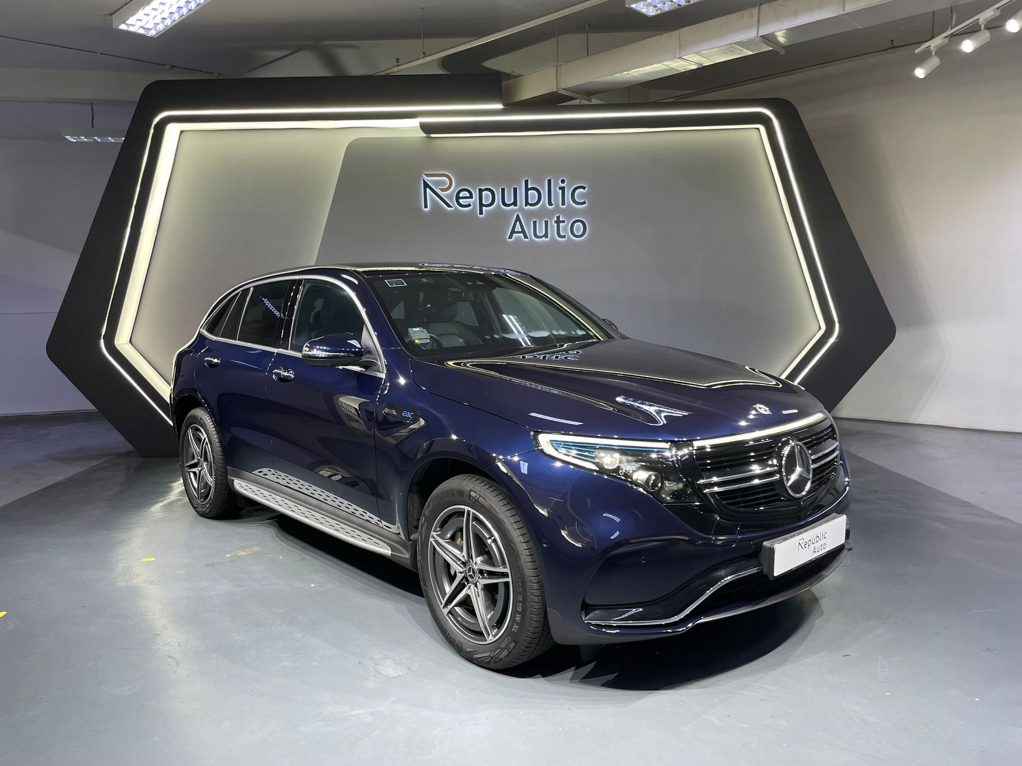 MERCEDES-BENZ EQC400 AMG LINE 4MATIC