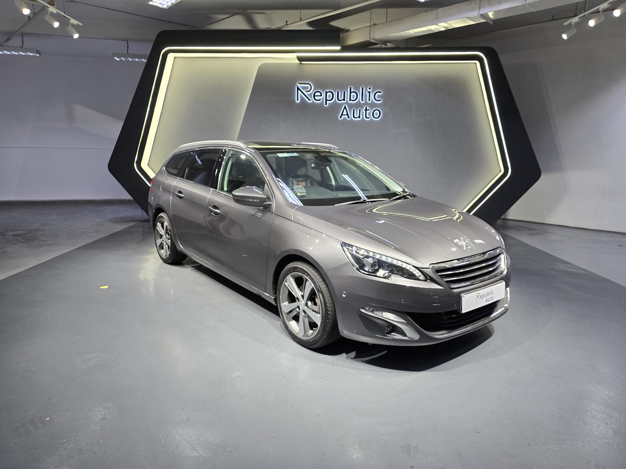 PEUGEOT 308 SW 1.2A PURETECH ALLURE (WITH GLASS ROOF)