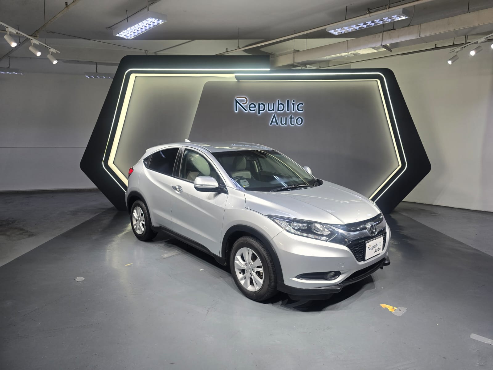 HONDA VEZEL 1.5X A