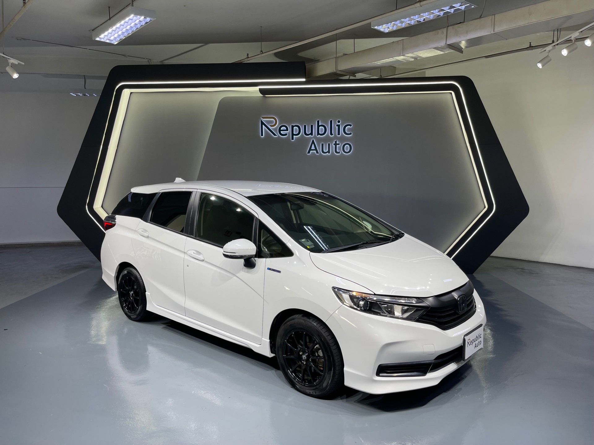 HONDA SHUTTLE HYBRID 1.5A HONDA SENSING