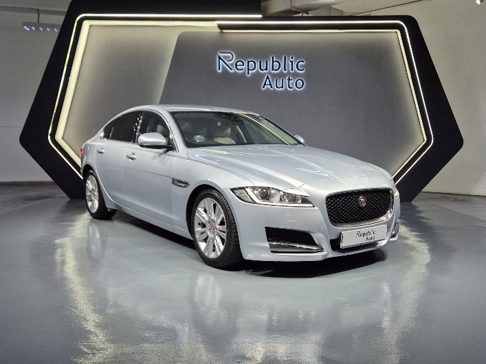 JAGUAR XF 2.0A TSS