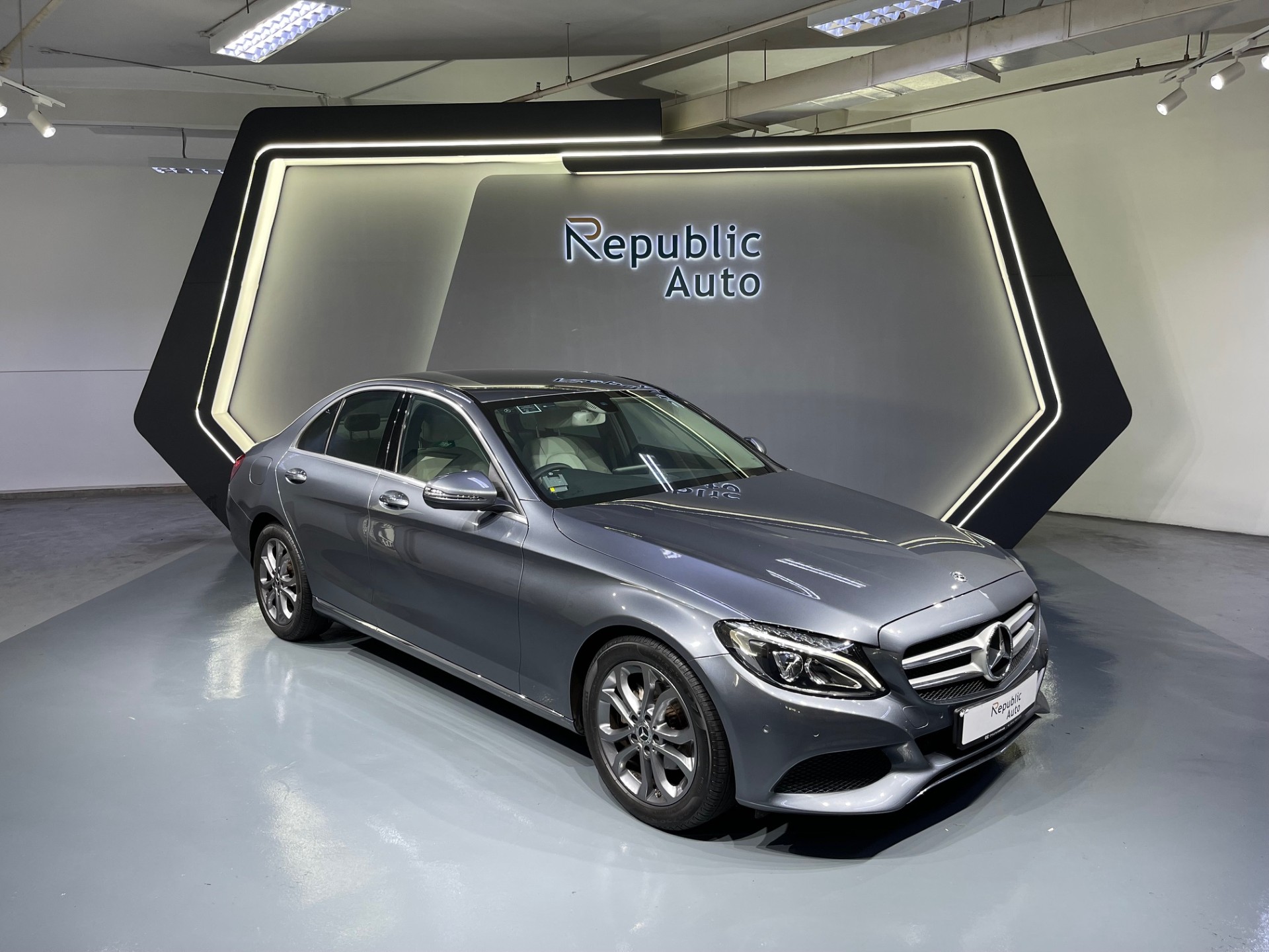 MERCEDES-BENZ C-CLASS C180 AVANTGARDE