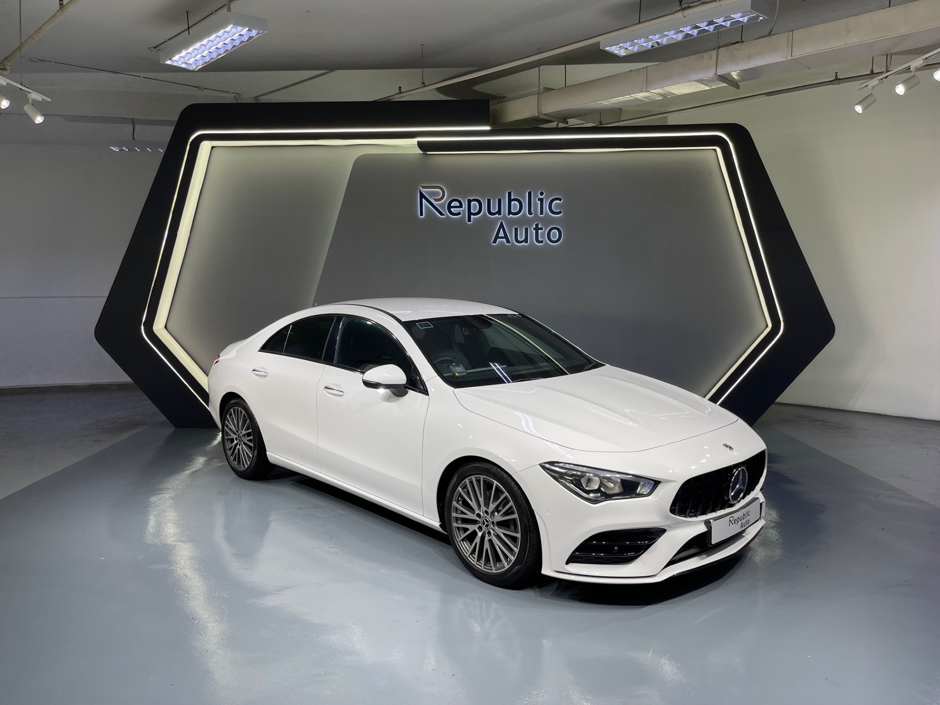 MERCEDES-BENZ CLA-CLASS CLA200 PROGRESSIVE