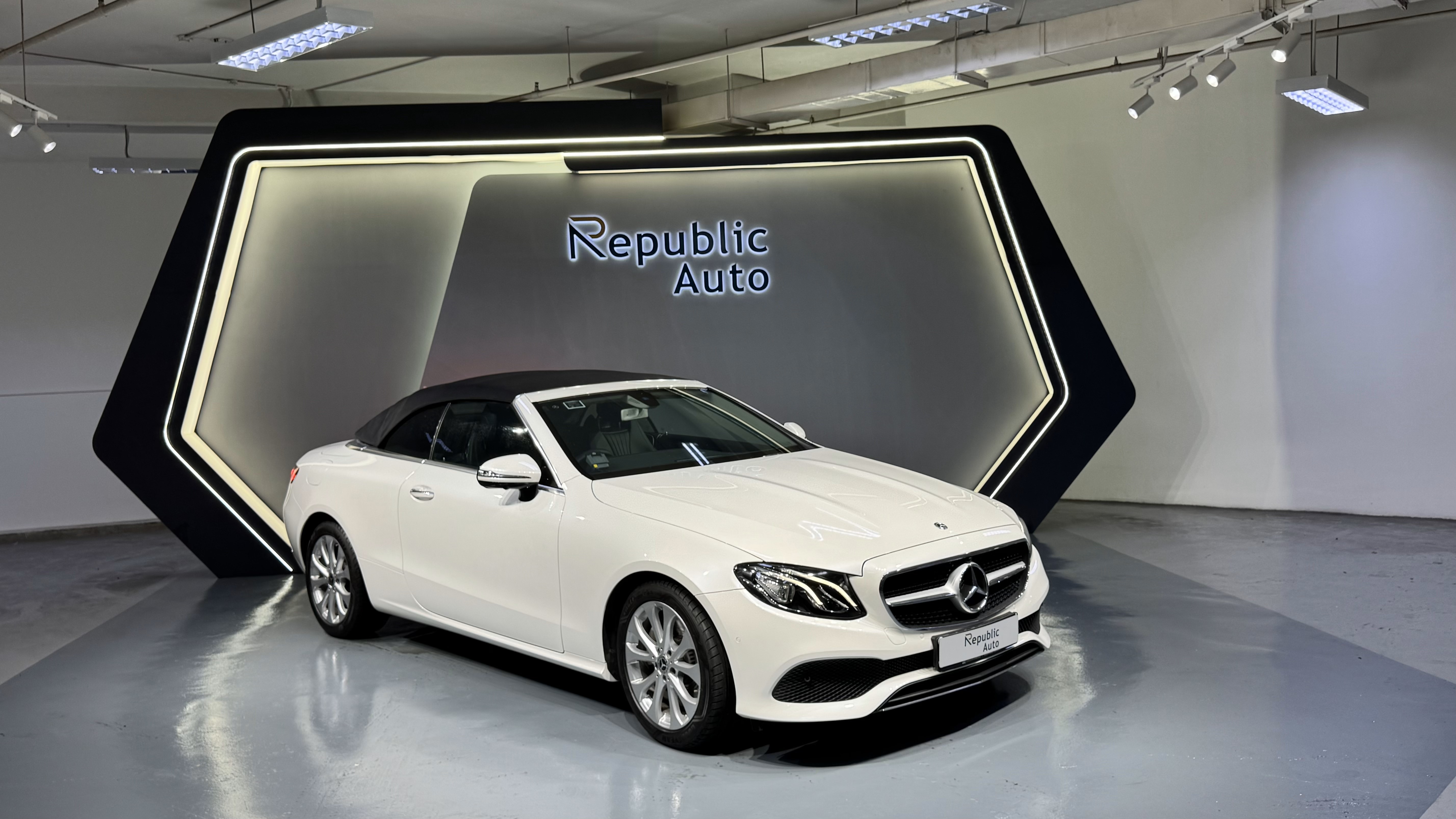 MERCEDES-BENZ E-CLASS E200 CABRIOLET