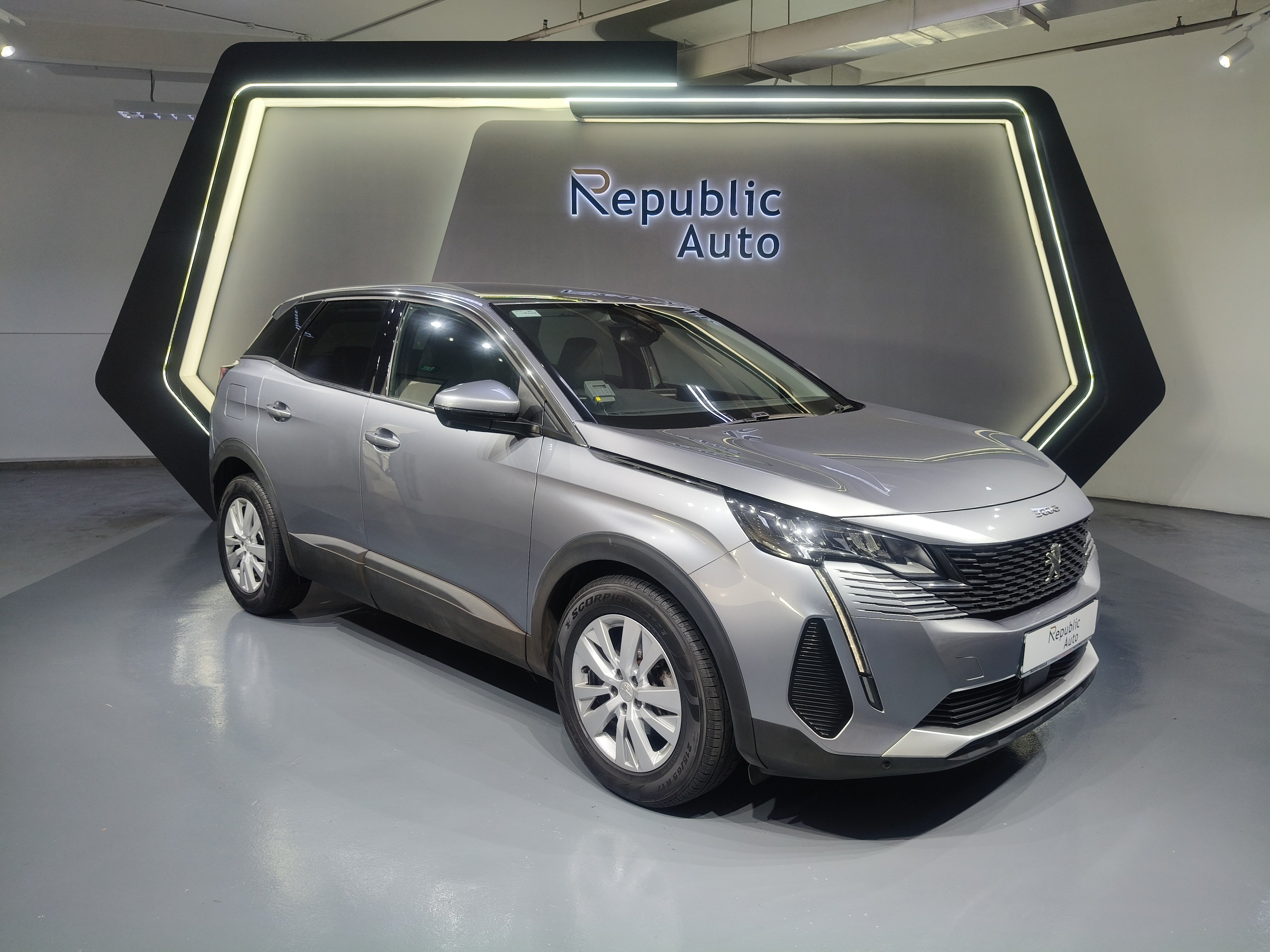 PEUGEOT 3008 1.2A PURETECH EAT8 ACTIVE PREMIUM