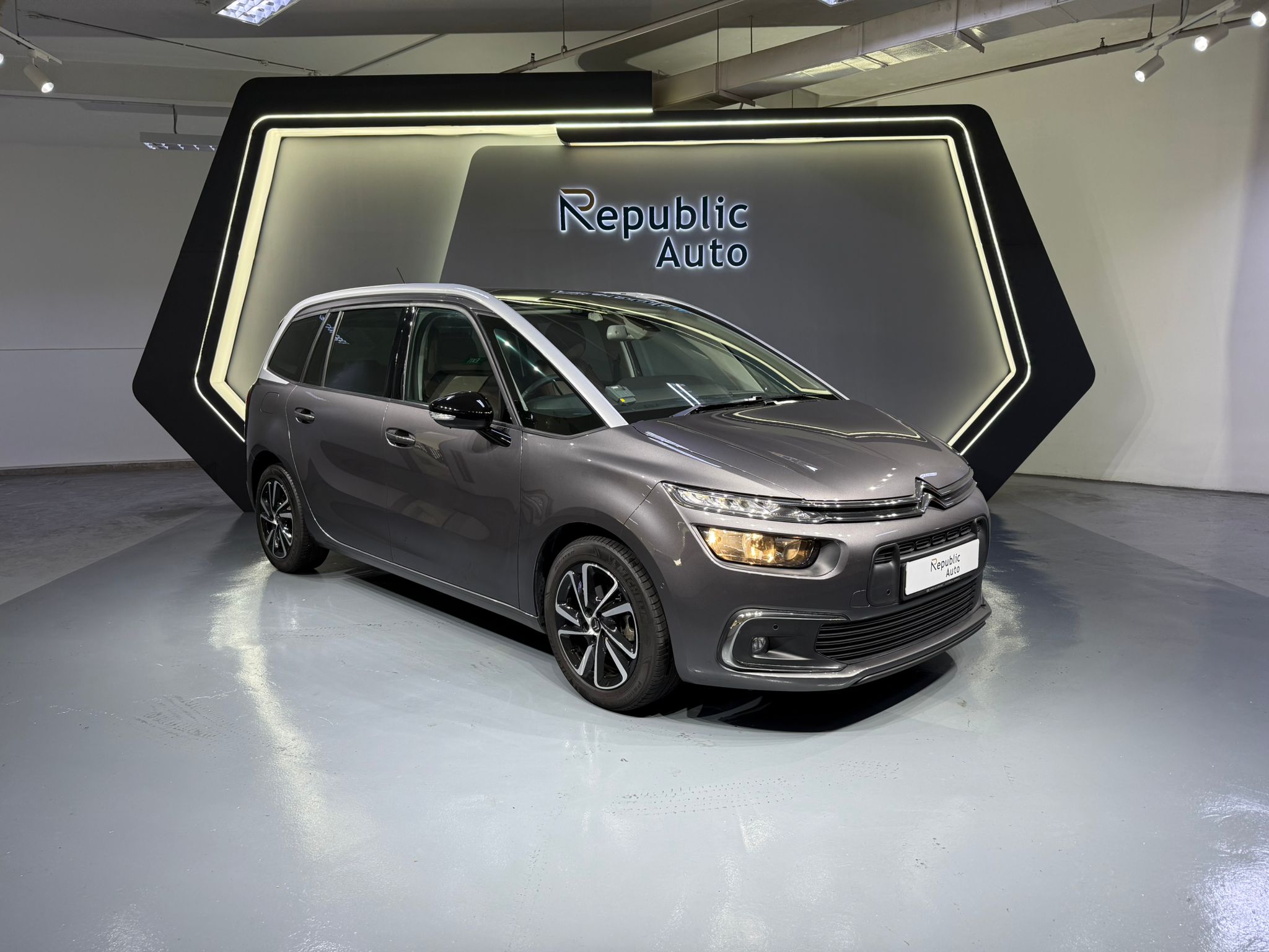 CITROEN GRAND C4 SPACETOURER 1.2A PURETECH EAT8 EXCLUSIVE