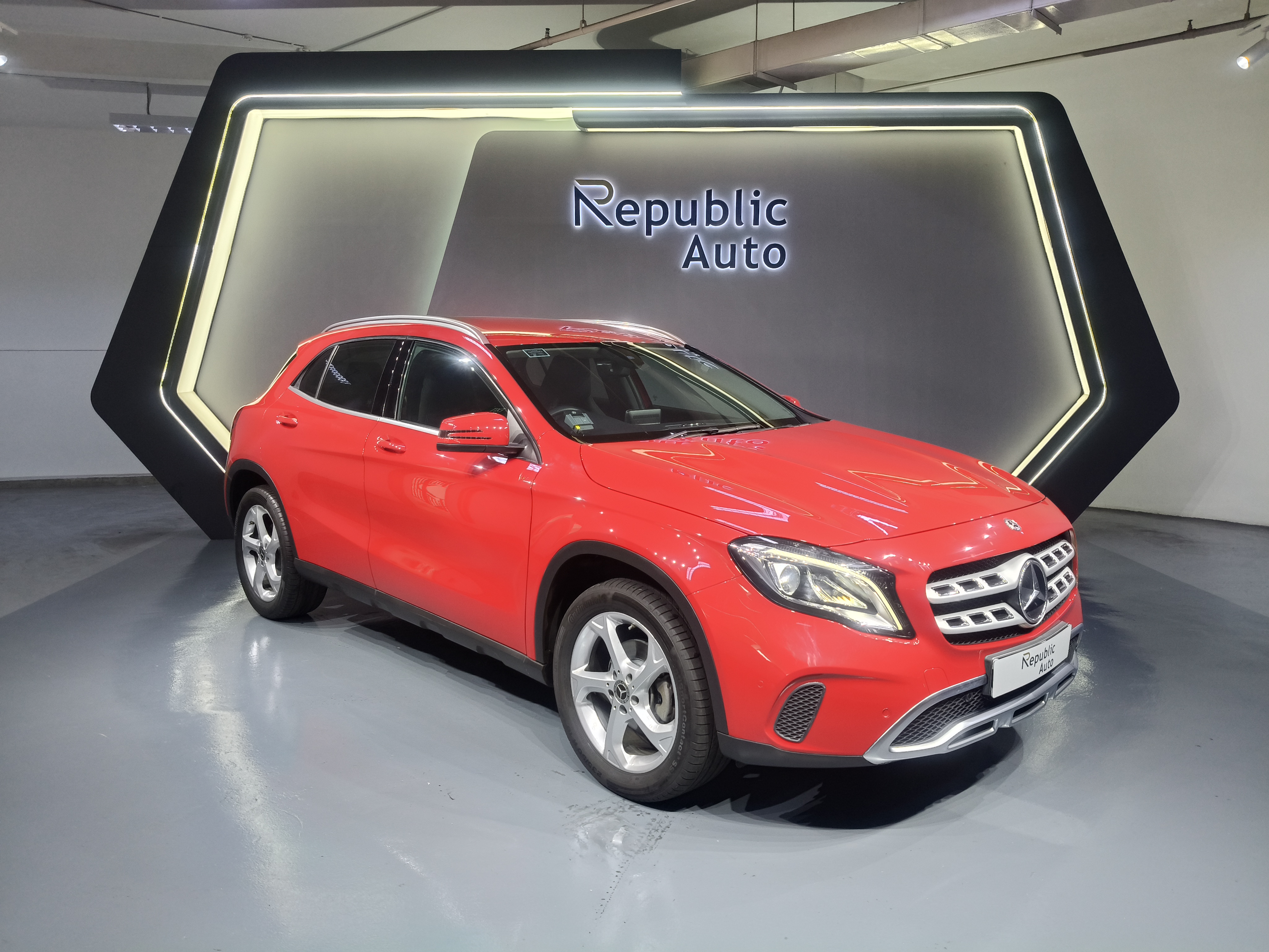 MERCEDES-BENZ GLA-CLASS GLA180 URBAN EDITION