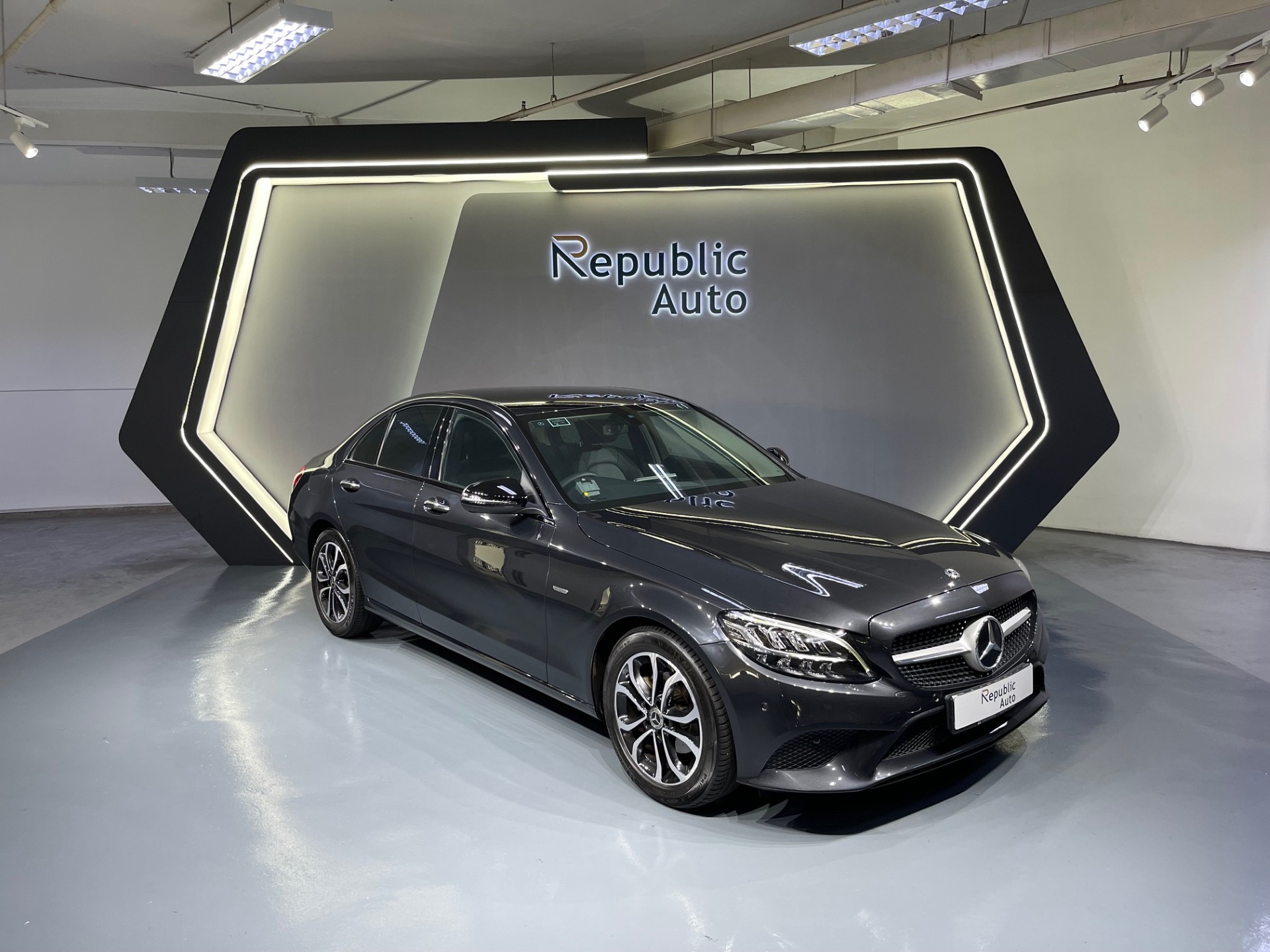 MERCEDES-BENZ C-CLASS C180 AVANTGARDE