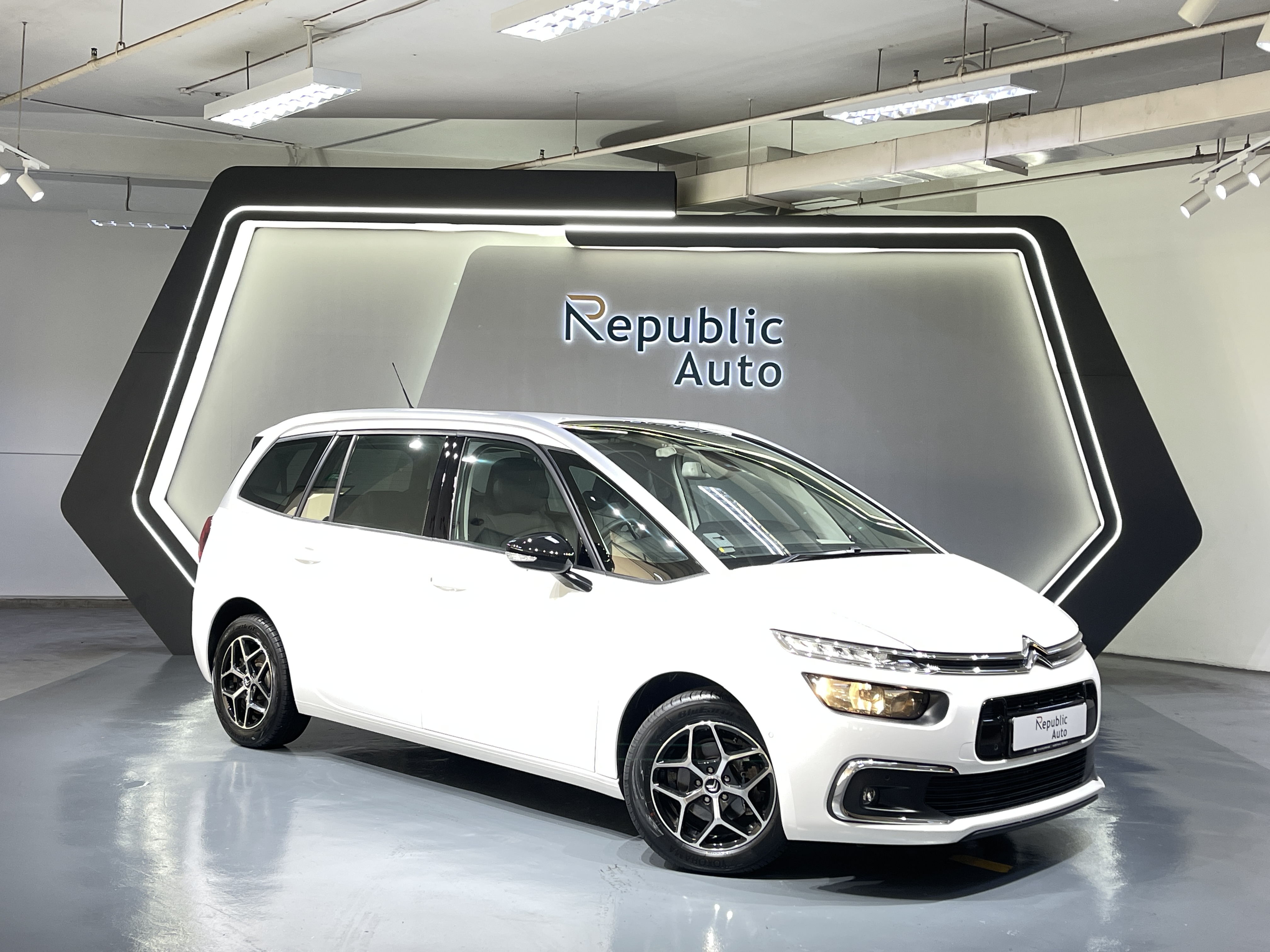 CITROEN GRAND C4 SPACETOURER 1.2A PURETECH EAT8 EXCLUSIVE