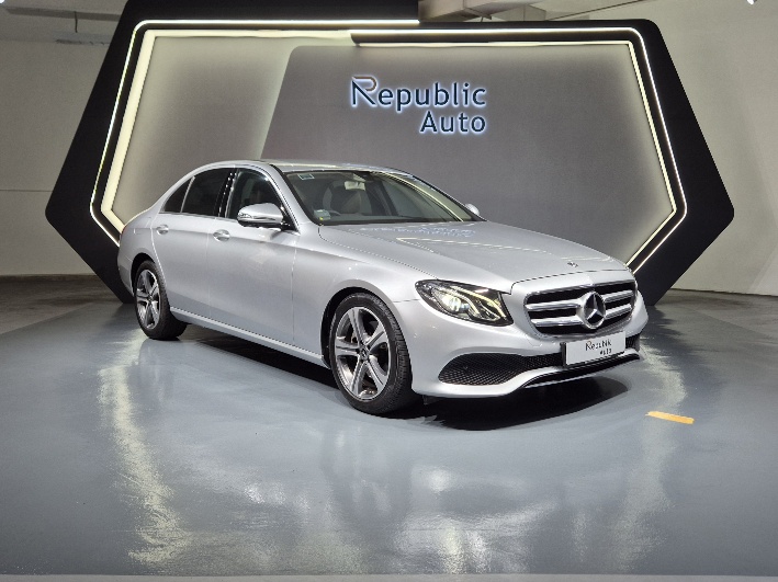 MERCEDES-BENZ E-CLASS E200 AVANTGARDE